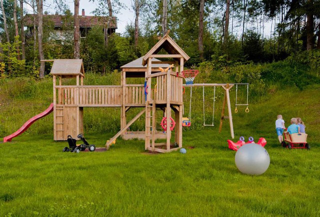 Ferienwohnungen Haus "Wildschuetz" フラウエナウ エクステリア 写真